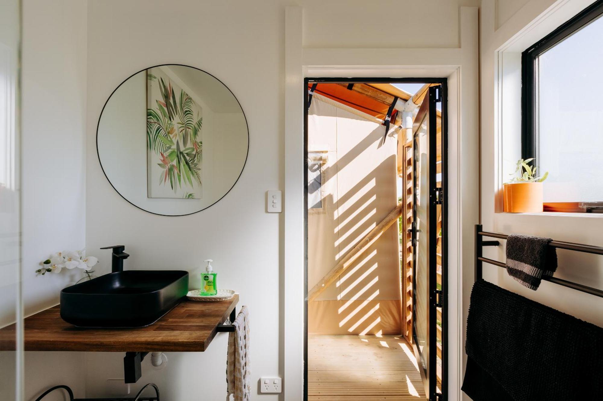 Villas & Vines Glamping Hastings Kültér fotó
