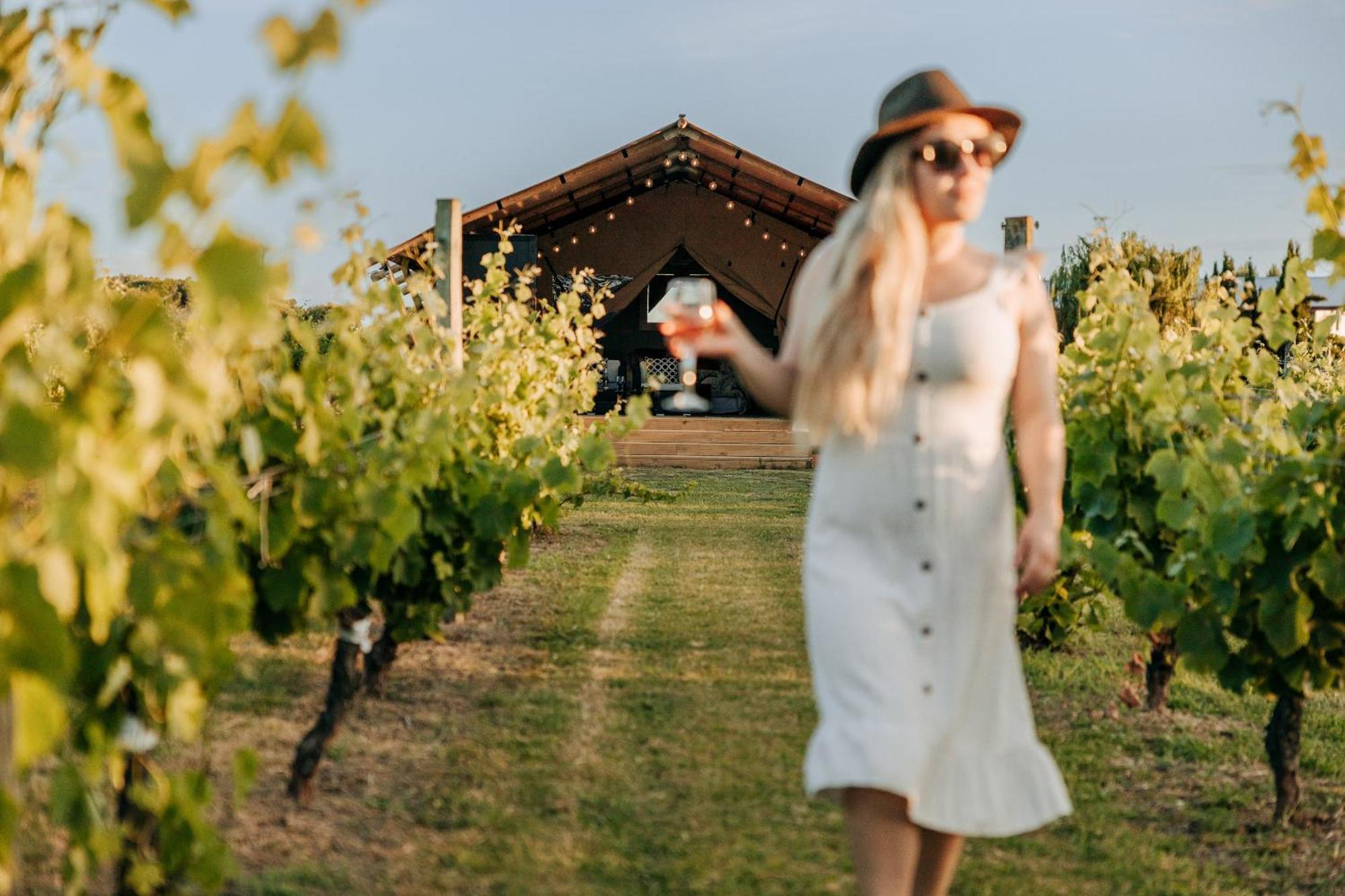 Villas & Vines Glamping Hastings Kültér fotó