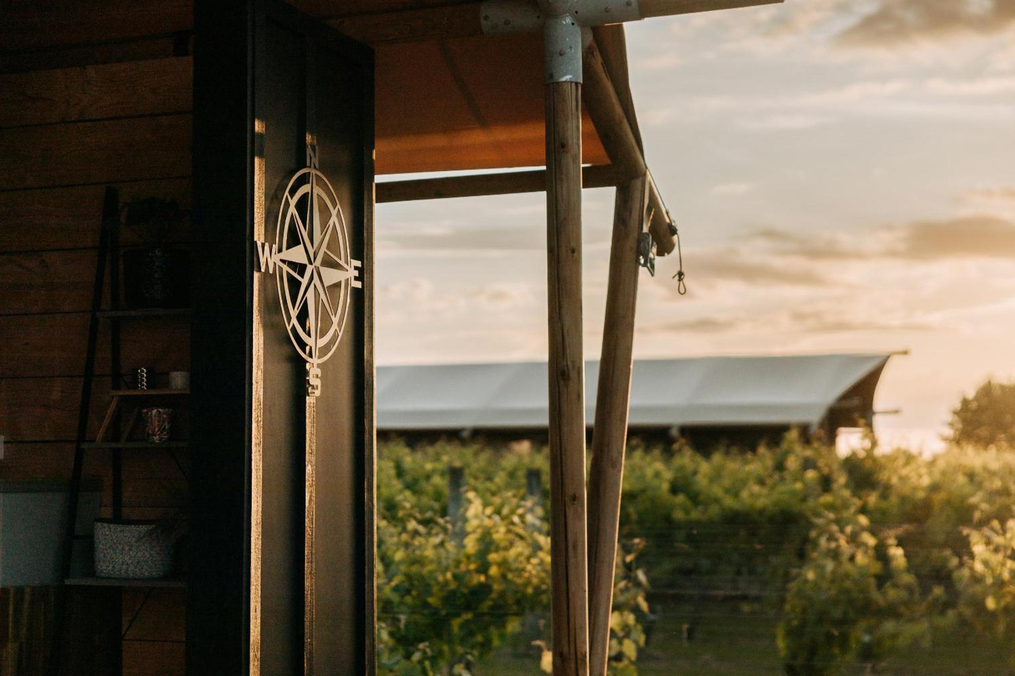 Villas & Vines Glamping Hastings Kültér fotó